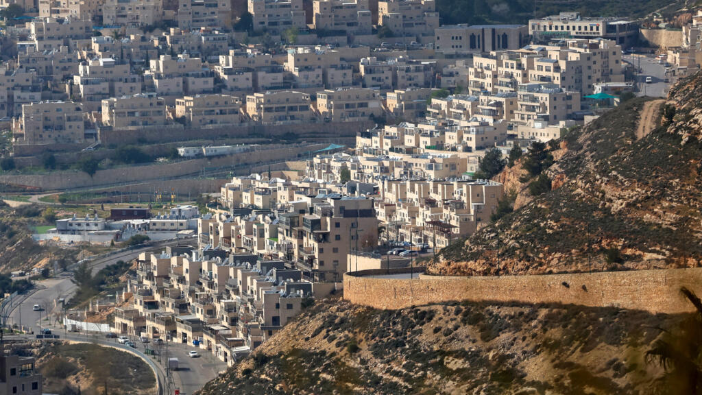 منظمة تتهم إسرائيل بالسعي إلى “محو” الوجود الفلسطيني