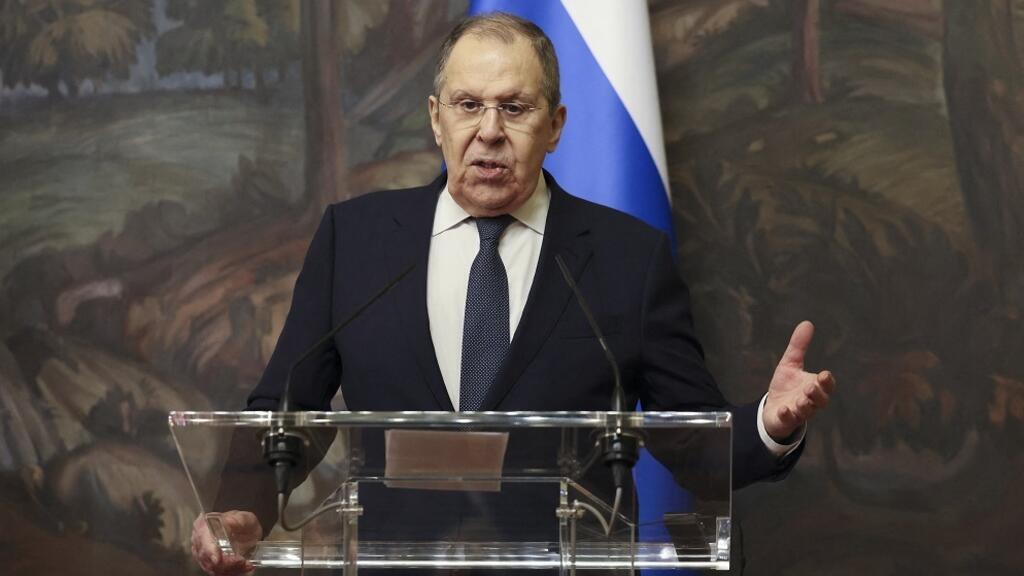 لافروف يستبعد هدوء الأوضاع في الشرق الأوسط قريبا
