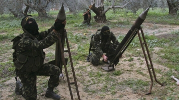 اسرائيل تهدد حماس .. التوقف عن إلقاء الصواريخ او ضرب غزة بقوة