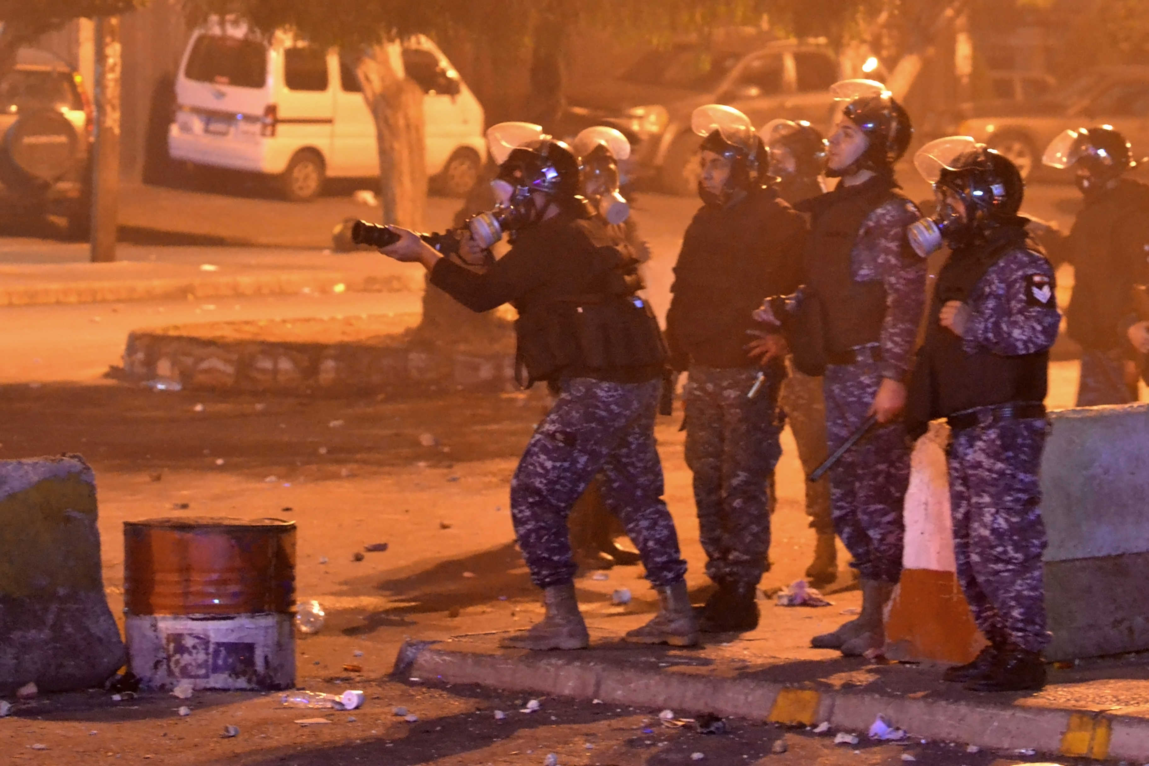 لبنان : اصابات جراء مواجهات بين محتجين وقوى الأمن