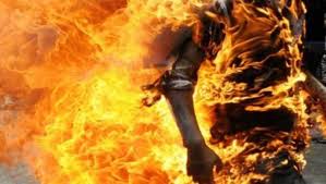 مواطن أربعيني يحرق نفسه بسبب خلاف عائلي بالهاشمية