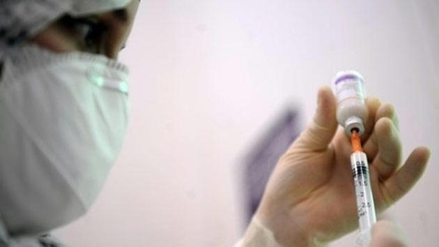 تقرير : إجراءات وتعاميم الصحة لا تحمي الكوادر الطبية من “الكورونا”