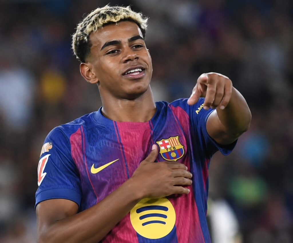 ثنائية لامين يامال تقود برشلونة لانتصار مثير على ليفانتي