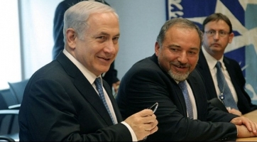 صفقة بين نتنياهو وليبرمان تمهد دخول “يسرائيل بيتينو” للحكومة