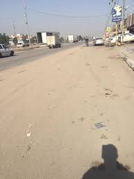 انتشار الأتربة على حواف الطرق في أبو نصير