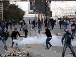 إصابات واعتقالات في مواجهات بين فلسطينيين وقوات الاحتلال بالخليل
