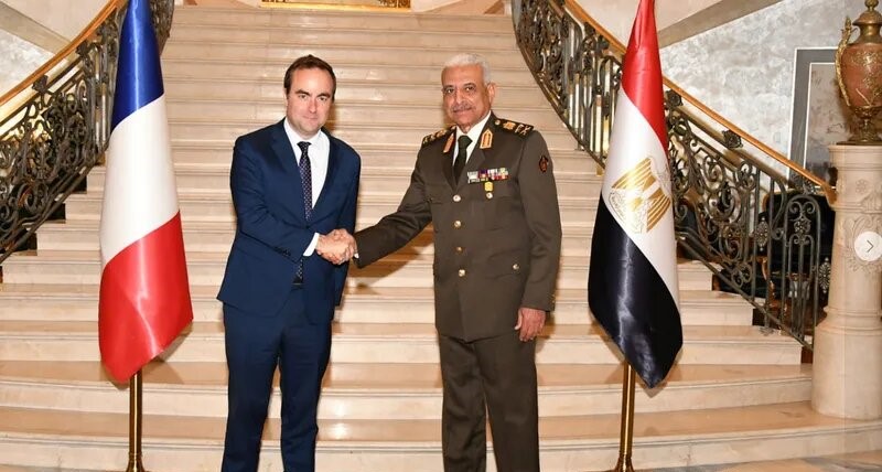 وزير الدفاع المصري يلتقي نظيره الفرنسي لبحث تطورات المنطقة
