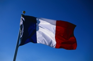 موفد فرنسا للتسوية يجتمع بقادة الاحتلال لطرح المبادرة