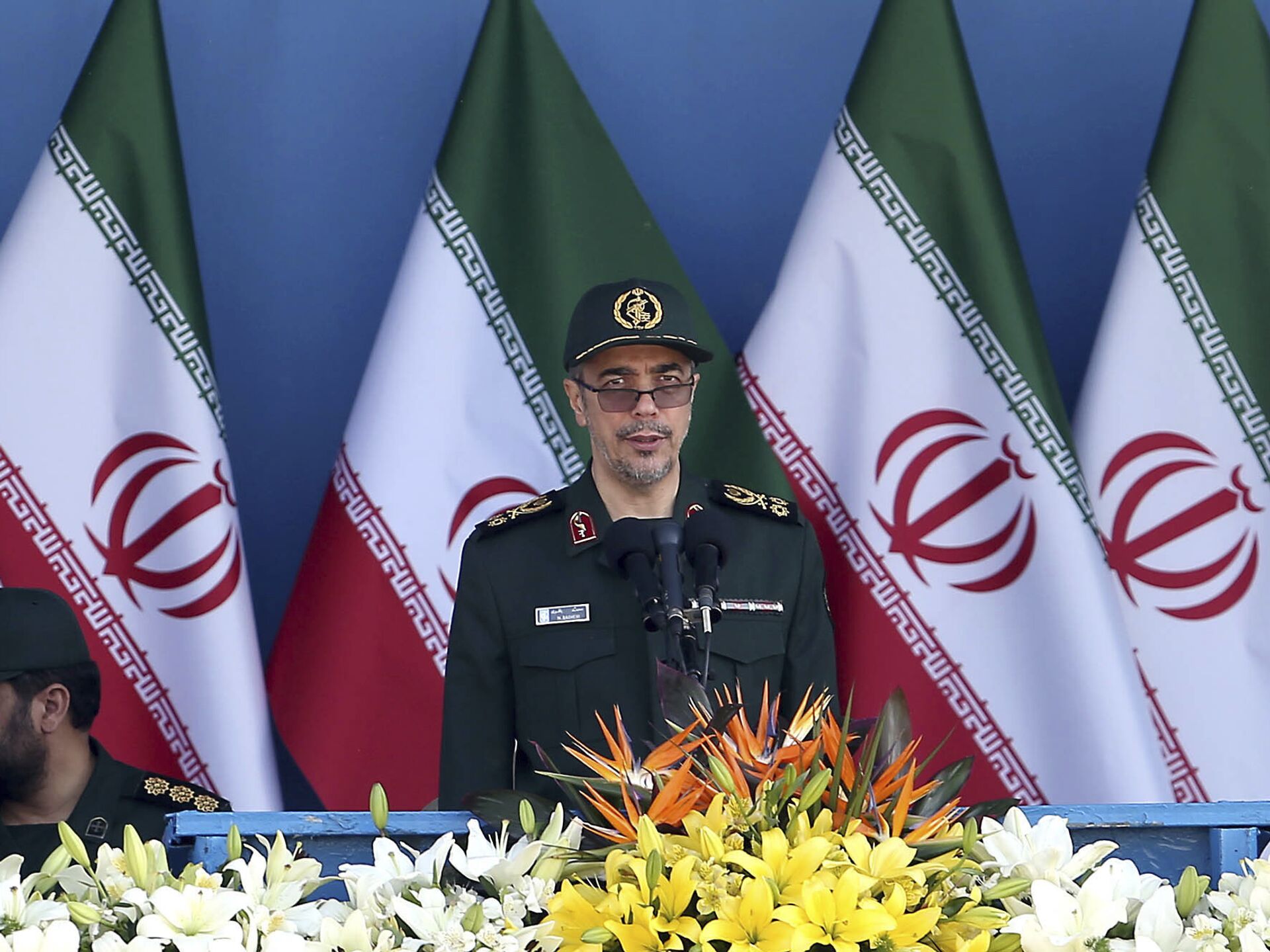 رئيس هيئة الأركان الإيراني: دمرنا موقعين عسكريين إسرائيليين