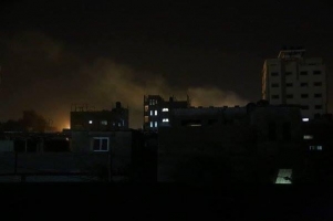 الطيران الحربي الاسرائيلي يشن سلسلة غارات على اهداف في غزة
