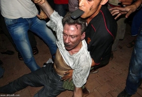 وثائق: واشنطن تسترت على حقيقة هجوم بنغازي الذي قتل فيه سفير اميركا بليبيا