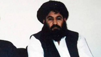 زعيم طالبان الافغانية الجديد يتحرك سريعا لرأب صدع الانقسامات في حركته