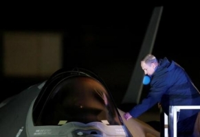 نتنياهو: إسرائيل “أقوى” مع وصول أول طائرتين من مقاتلات إف-35