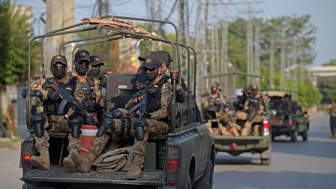 الجيش الباكستاني يحبط عملية إرهابية كبيرة ويقتل 11 إرهابيا