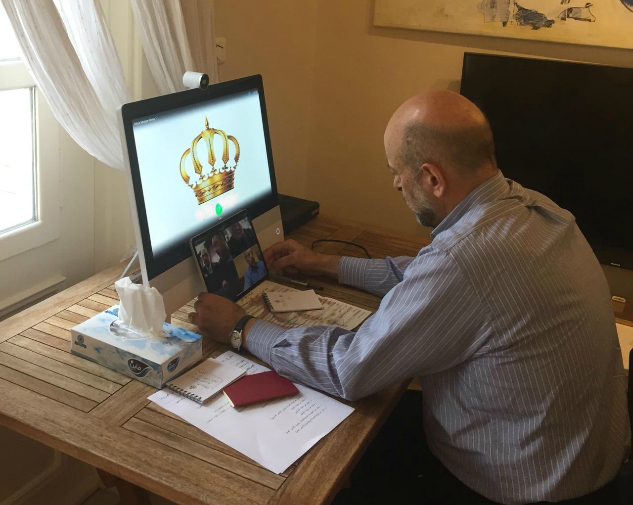 مجلس الوزراء يعقد أولى جلساته عن بُعد ويتخذ عدداً من القرارات