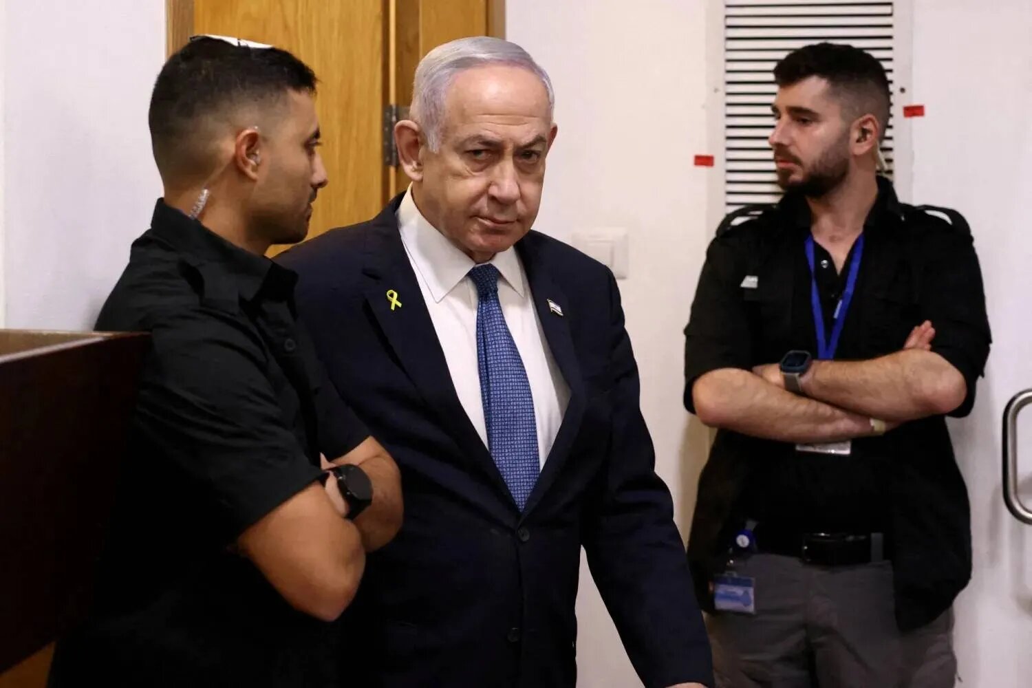استجواب مفاجئ لرئيس ديوان نتنياهو.. “شبهات فساد” تلاحقه