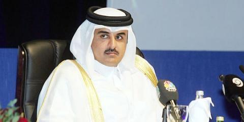 أمير قطر يهدد قيادات الإخوان بقطع الدعم المالي