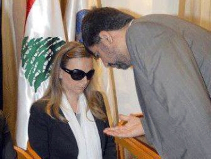 بالصورة: زوجة اللواء الحسن تتجاهل سفير إيران