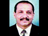 فرار دبلوماسي سعودي سابق من قطر 