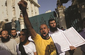 سلفيو مصر يفاجئونها و«يمزّقون» الأيديولوجيا