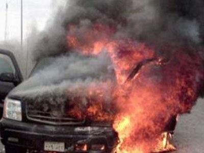 مجهولون يحرقون سيارة نائب اردني وسيارة احد افراد عشيرته