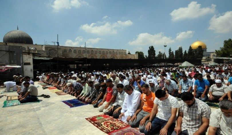 خروج 250 مصل من غزة للصلاة في المسجد الأقصى