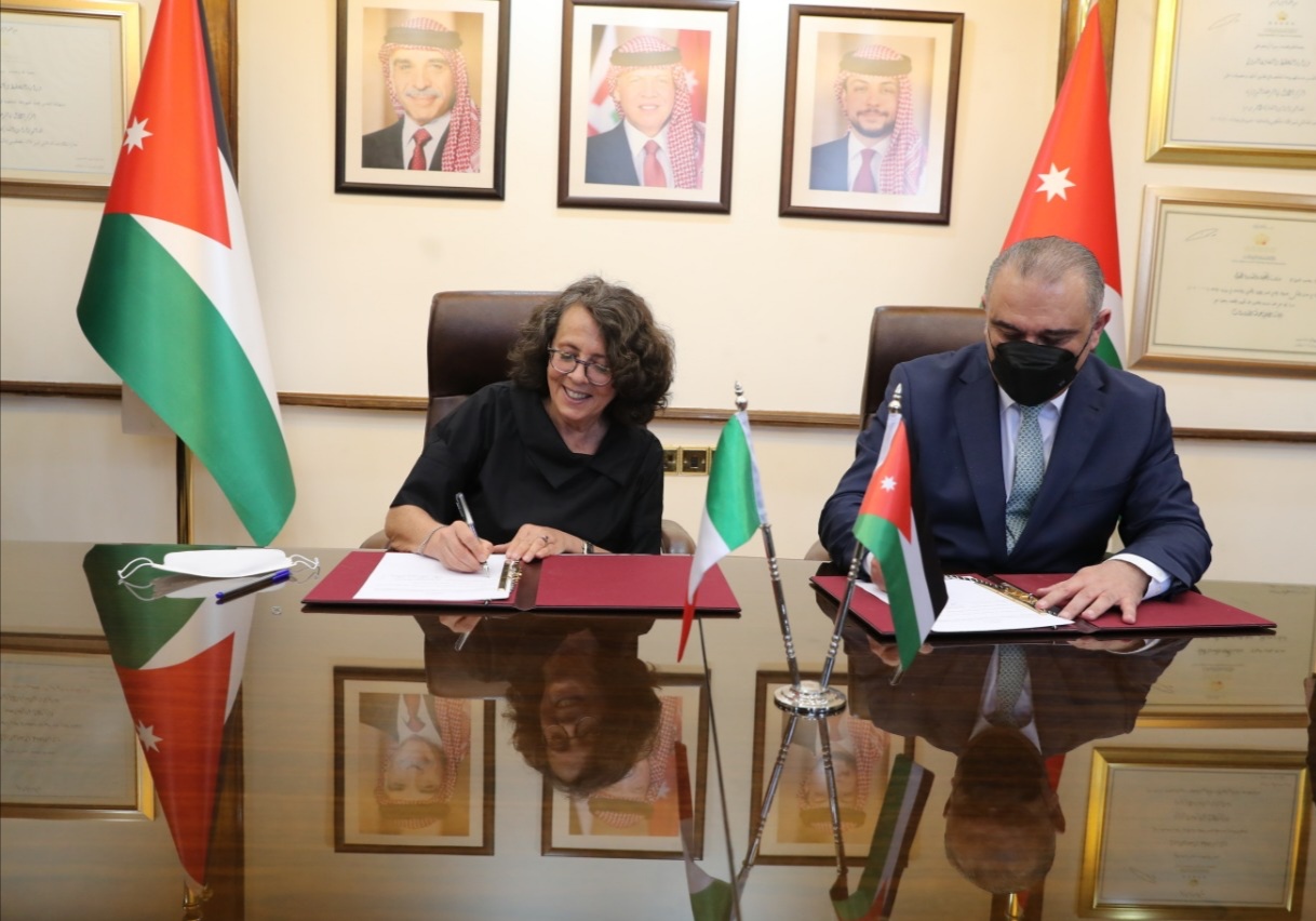 الأردن وايطاليا توقعان حزمة مساعدات انمائية بقيمة 235 مليون يورو