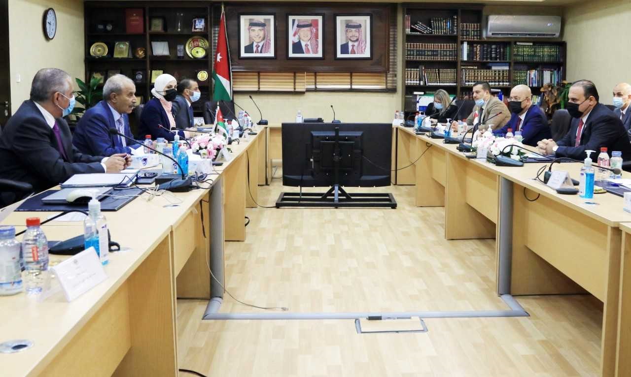 وزير العدل ونظيره العراقي يبحثان سُبل تعزيز التعاون المشترك