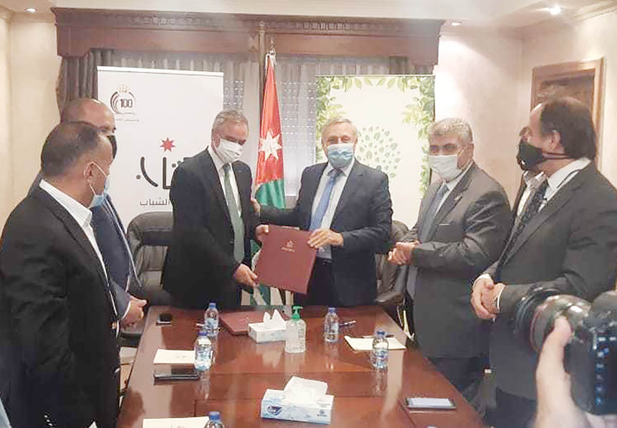 البيئة والشباب توقعان اتفاقية تعاون في مجال الطاقة البديلة