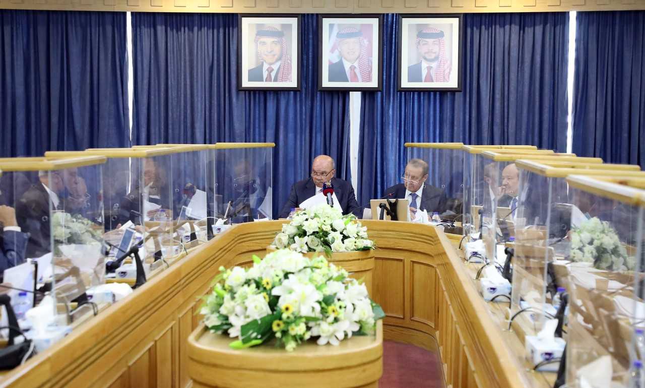 مشتركة في الأعيان توافق على قانون الإدارة المحلية