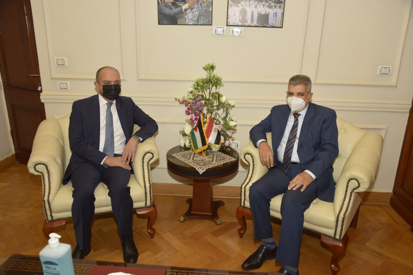 السفير العضايلة يلتقي رئيس هيئة قناة السويس
