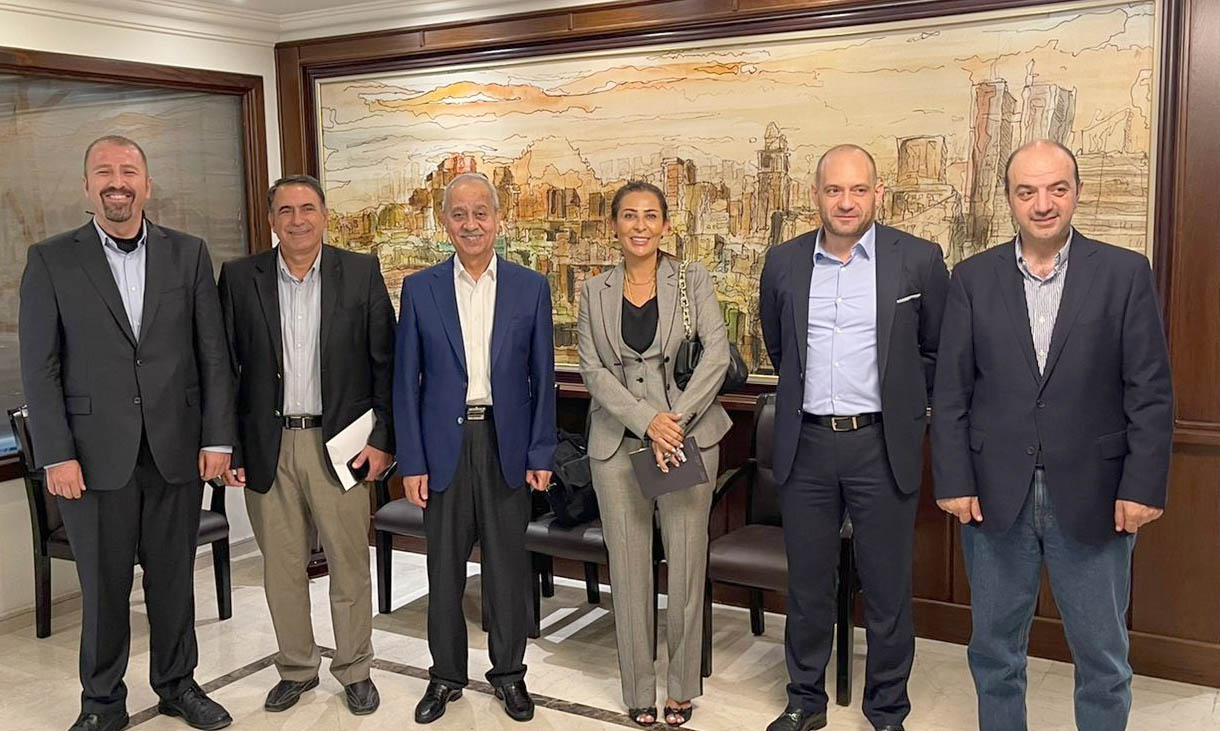 صناعة الاردن تؤكد دور السفارات بالترويج للصناعة الاردنية