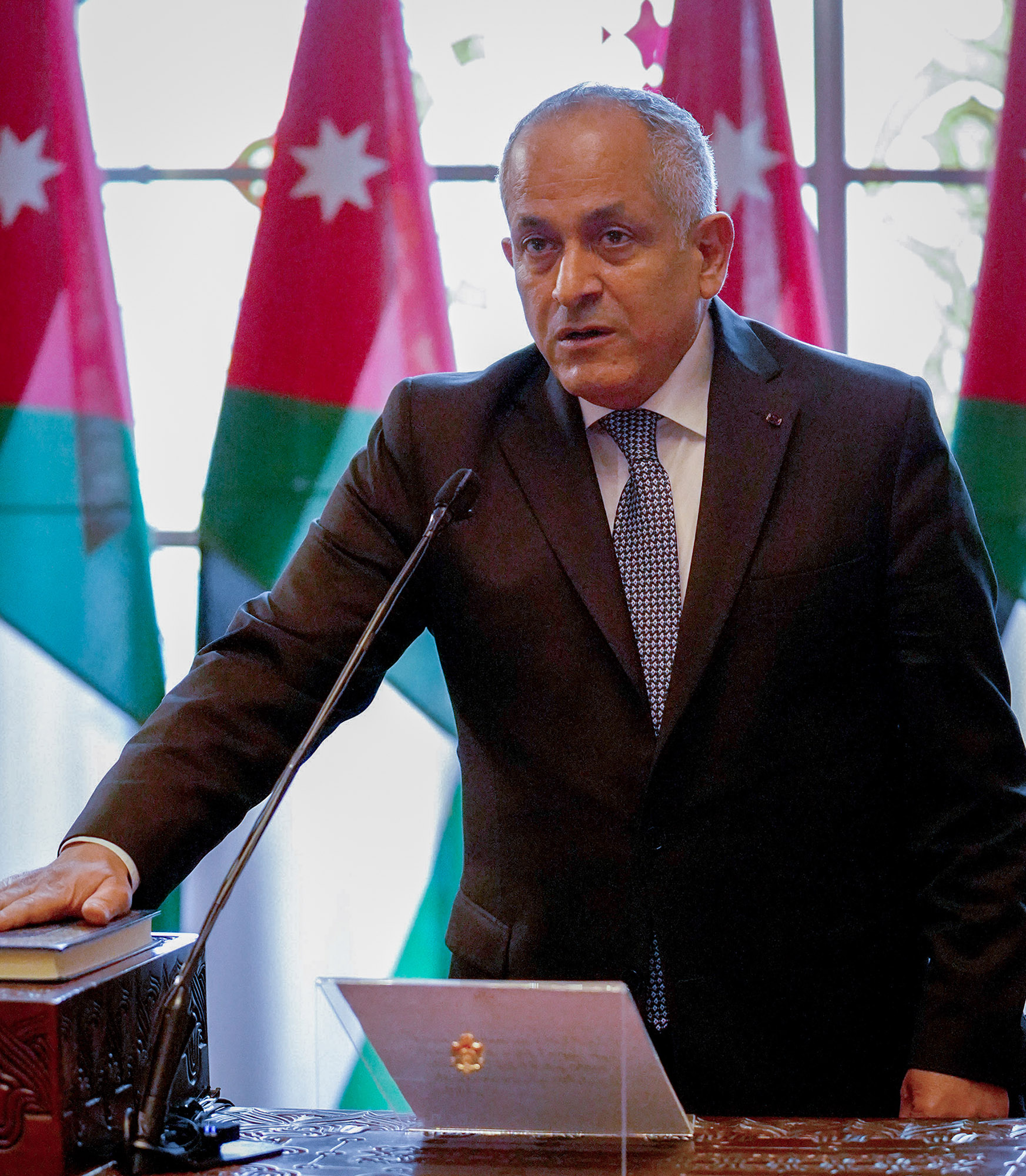 وزير الثقافة يتفقد مهرجان جرش