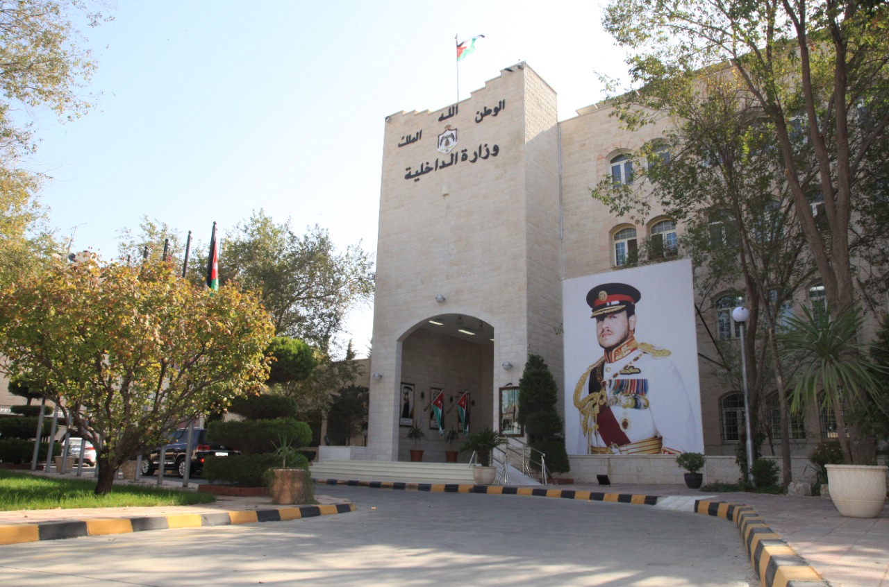 الداخلية: ابعاد العمالة غير الحاصلة على مطعوم كورونا اعتبارا من منتصف كانون الأول المقبل