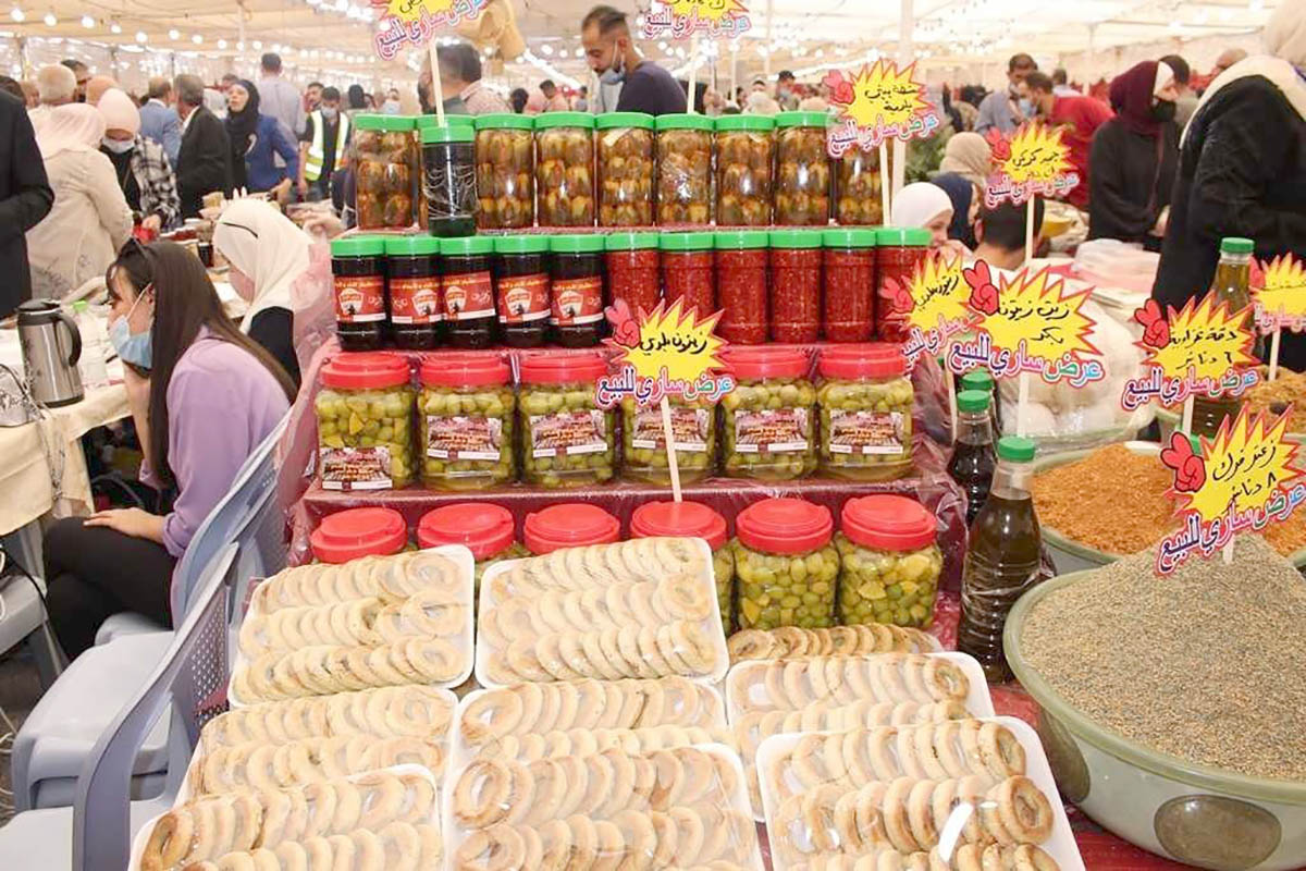 400 ألف دينار حجم المبيعات بمهرجان الرمان والمنتجات الريفية