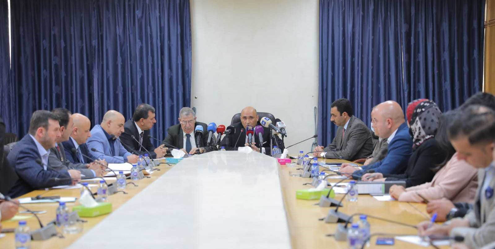 الصحة النيابية تبحث ضمان مأمونية الغذاء والدوا