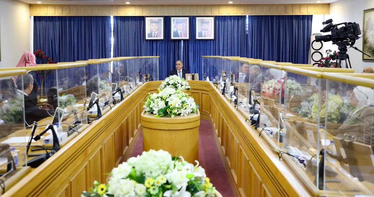 صحة الأعيان تبحث مستجدات الوضع الوبائي والغذائي في المملكة