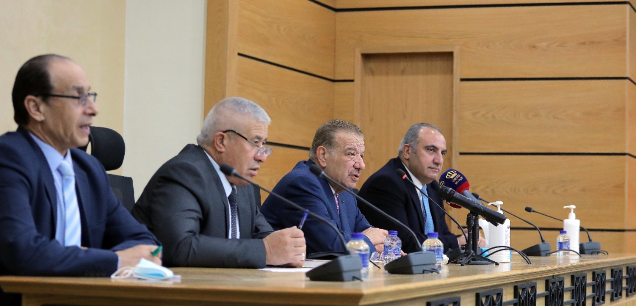 الدغمي يلتقي الشواربة ويتوصلان إلى توافقات بشأن مطالب موظفين في الأمانة