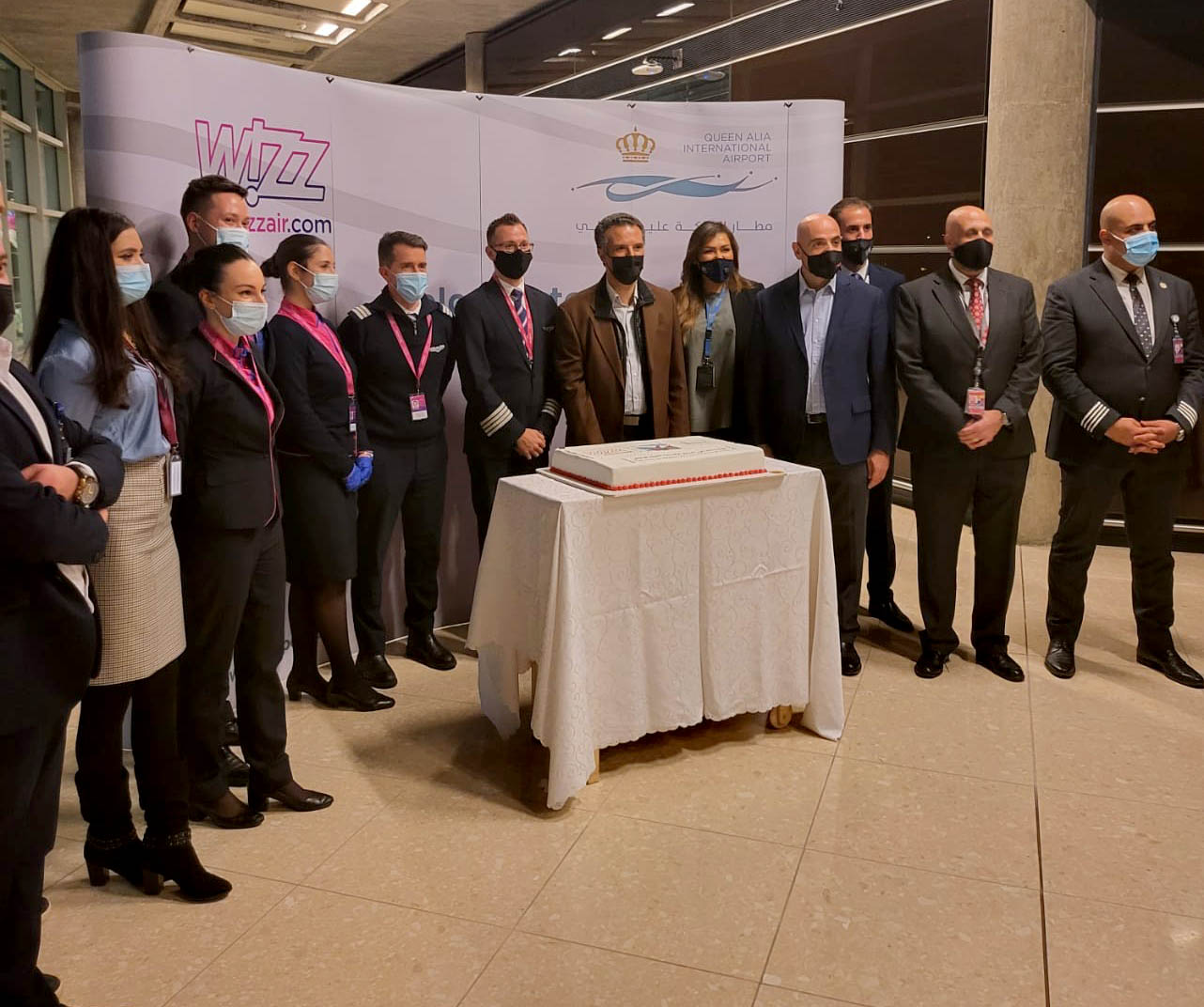 وصول أول رحلة لطيران ويز إير الى عمان قادمة من ميلان