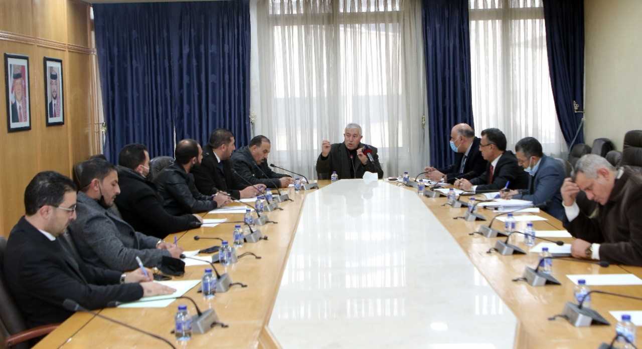 تثبيت عدد من موظفي دائرة الاحصاءات العاملين على نظام المشاريع