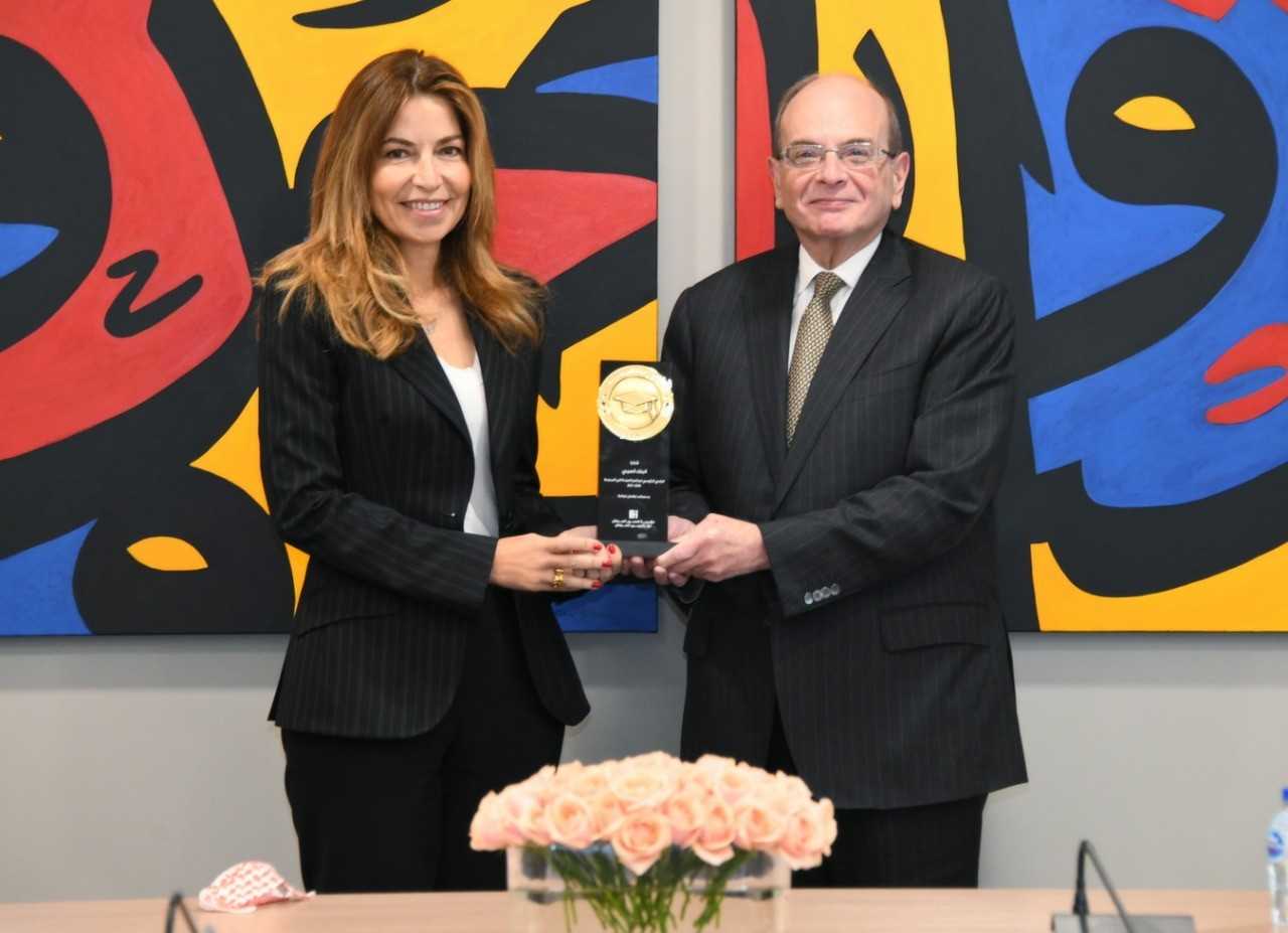 الأميرة غيداء تكرّم البنك العربي لدعمه برنامج العودة إلى المدرسة