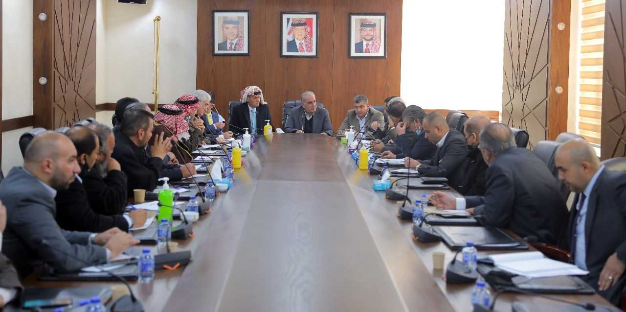 السياحة النيابية تدعو لإيجاد حل جذري لتحديات ومشاكل قطاع النقل