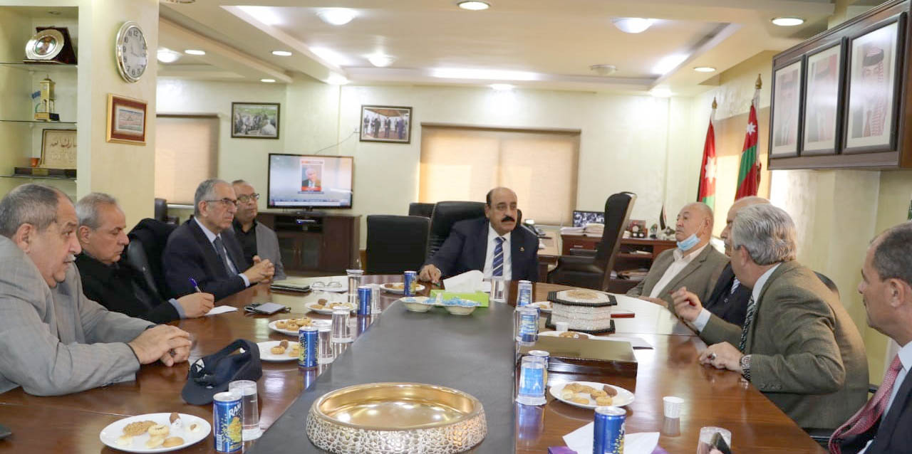 الشوبكي يلتقي اللجنة الوطنية للعسكريين السابقين وتجمع إربد للمتقاعدين