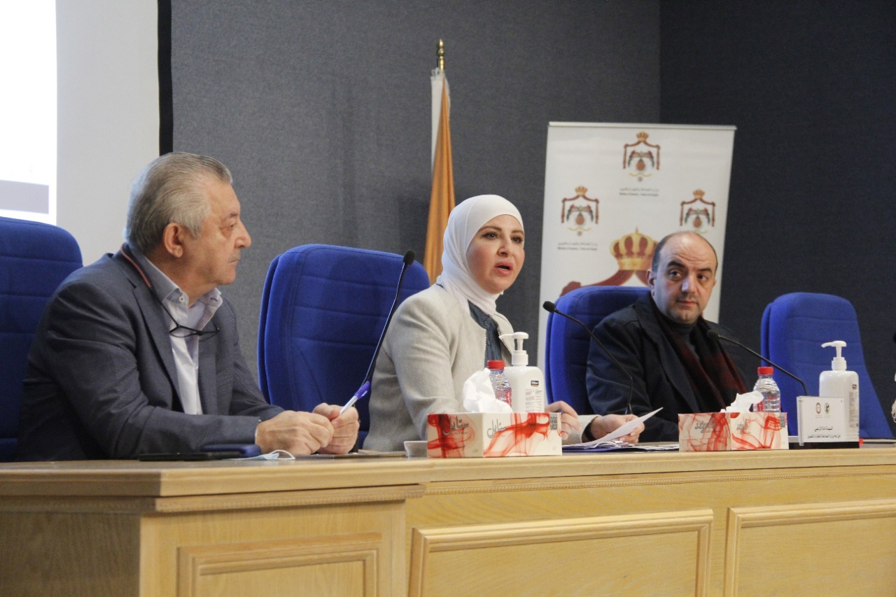 جلسة حوارية للقطاعين العام والخاص حول الاستراتيجية الوطنية للتصدير 2022 -