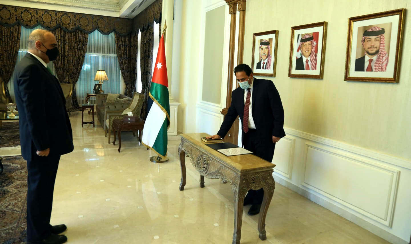 مجلس مفوضي سلطة اقليم البترا يؤدي اليمين القانونية