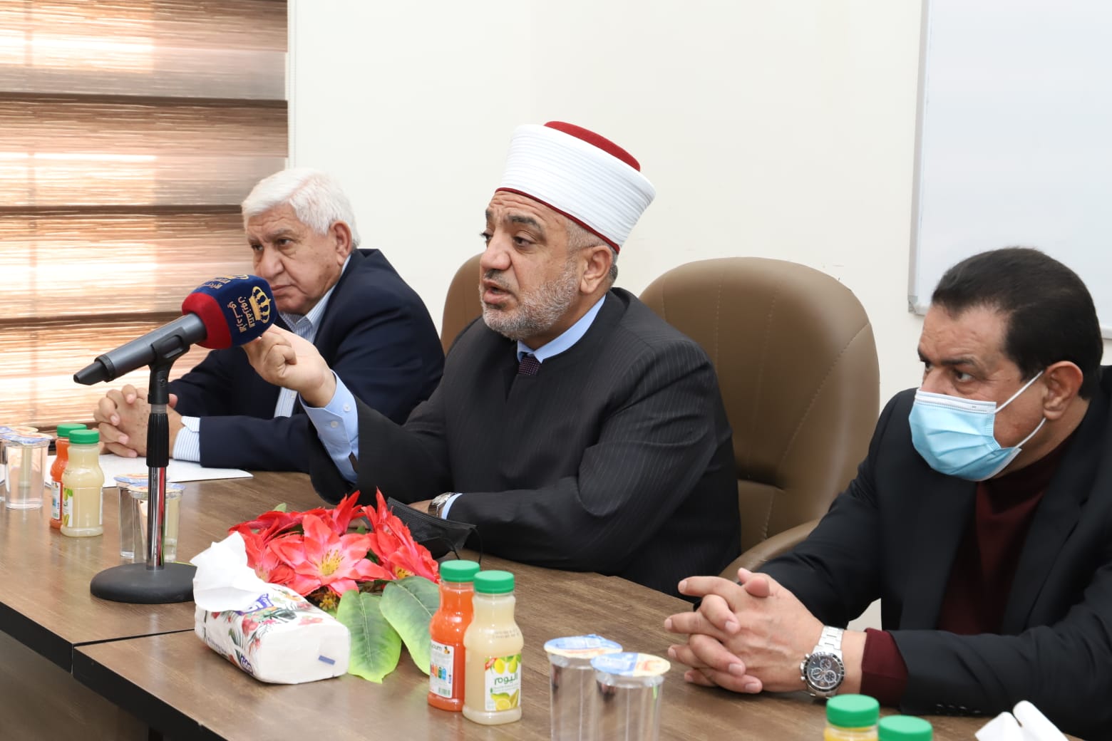 وزير الأوقاف يفتتح ملتقى الوعظ والإرشاد في مادبا