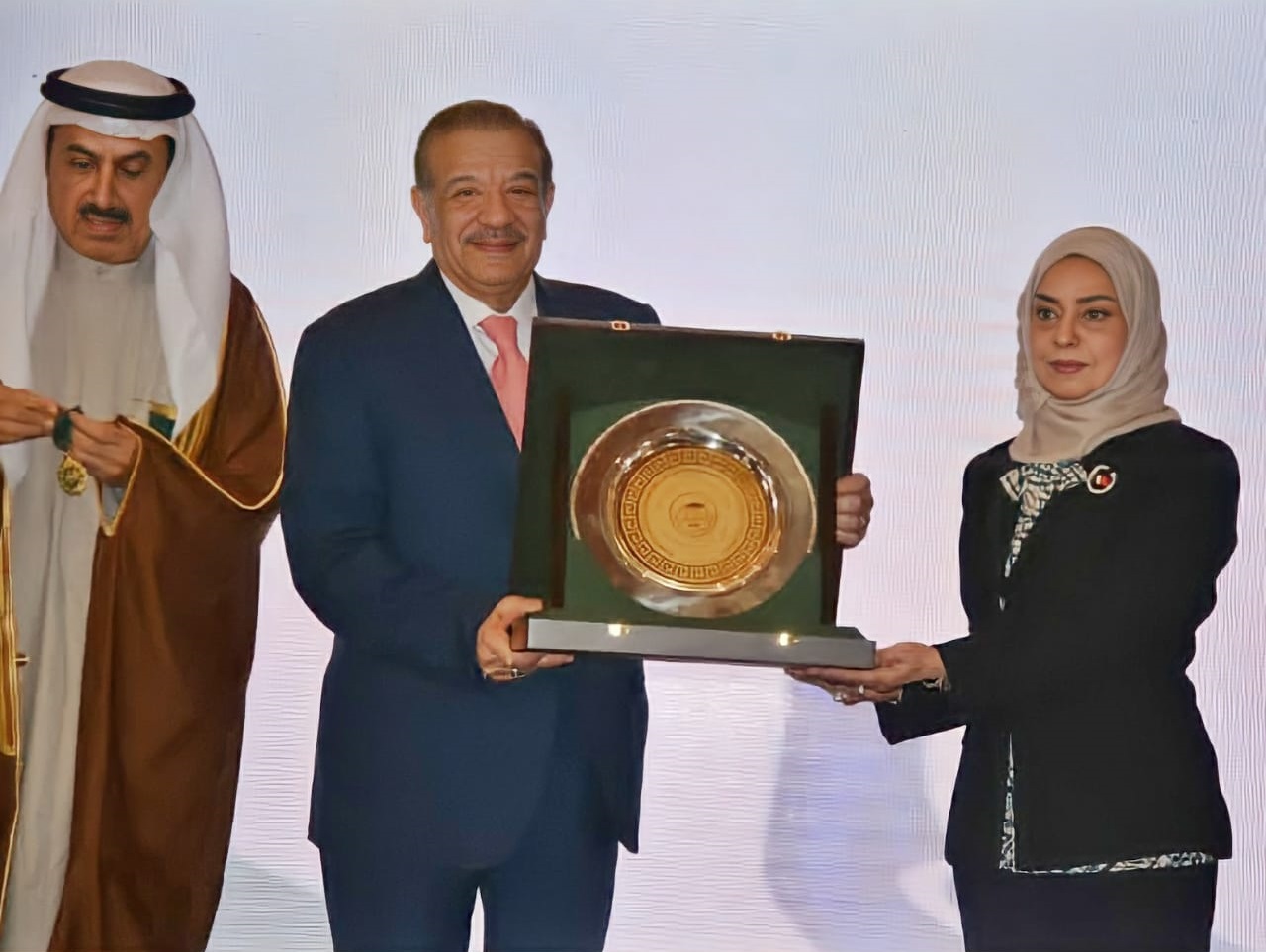 الاتحاد البرلماني العربي يكرّم رئيس مجلس النواب