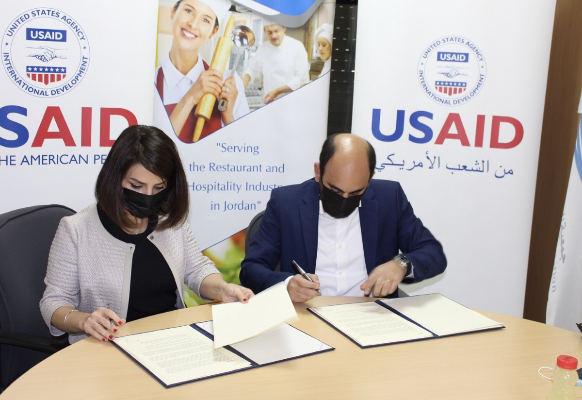 الاتفاق على خطة عمل مشتركة بين جمعية المطاعم السياحية ومشروع إعادة التدوير