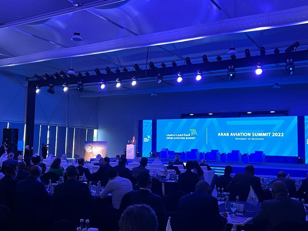 قمة العرب للطيران تؤكد ضرورة تضافر الجهود دعماً لتعافي قطاع الطيران والسياحة