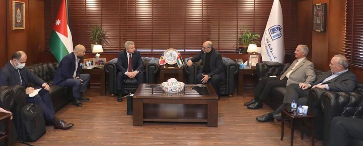 تجارة عمان تبحث تعزيز العلاقات التجارية مع جمهورية مولدوفا